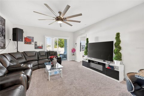 House in Poinciana, Florida 3 bedrooms, 148.64 sq.m. № 2210317 - photo 17