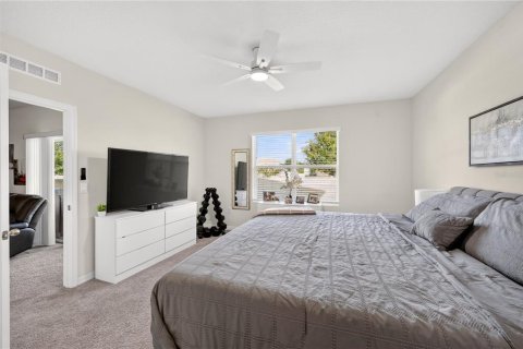 House in Poinciana, Florida 3 bedrooms, 148.64 sq.m. № 2210317 - photo 21