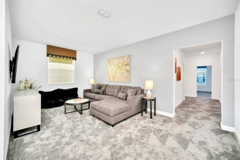 Casa en venta en Kissimmee, Florida, 6 dormitorios, 305.74 m2 № 1518996 - foto 9