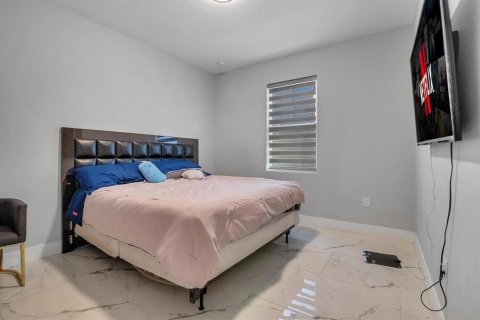 Villa ou maison à vendre à Kissimmee, Floride: 4 chambres, 223.71 m2 № 1609020 - photo 25