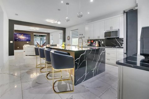 Villa ou maison à vendre à Kissimmee, Floride: 4 chambres, 223.71 m2 № 1609020 - photo 7