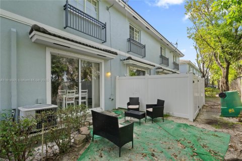 Townhouse in Lauderhill, Florida 2 bedrooms, 117.15 sq.m. № 1776342 - photo 22