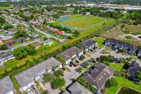 Townhouse in Lauderhill, Florida 2 bedrooms, 117.15 sq.m. № 1776342 - photo 30