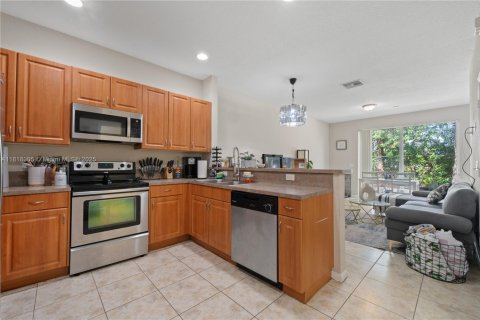 Townhouse in Lauderhill, Florida 2 bedrooms, 117.15 sq.m. № 1776342 - photo 7