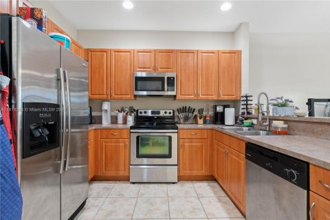 Townhouse in Lauderhill, Florida 2 bedrooms, 117.15 sq.m. № 1776342 - photo 8