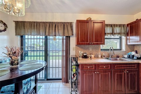 Villa ou maison à vendre à Florida City, Floride: 4 chambres, 110.74 m2 № 1966328 - photo 10