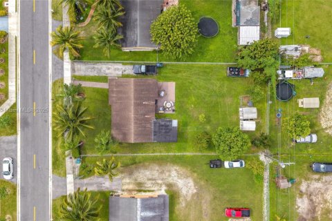 Villa ou maison à vendre à Florida City, Floride: 4 chambres, 110.74 m2 № 1966328 - photo 23