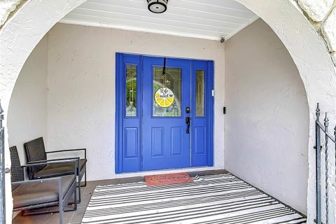 House in Auburndale, Florida 3 bedrooms, 324.04 sq.m. № 2129939 - photo 8