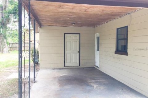 House in Winter Haven, Florida 3 bedrooms, 97.55 sq.m. № 1659291 - photo 2