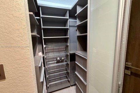 Купить таунхаус в Уэстон, Флорида 2 спальни, 128.76м2, № 2068236 - фото 27