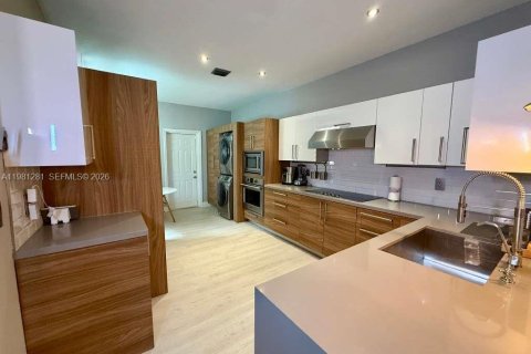 Купить таунхаус в Уэстон, Флорида 2 спальни, 128.76м2, № 2068236 - фото 22