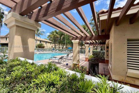 Купить таунхаус в Уэстон, Флорида 2 спальни, 128.76м2, № 2068236 - фото 4