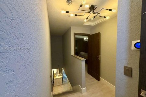 Купить таунхаус в Уэстон, Флорида 2 спальни, 128.76м2, № 2068236 - фото 25