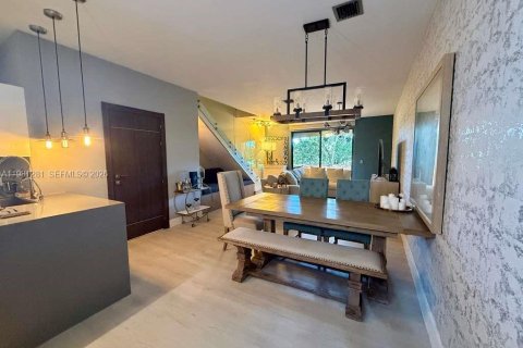 Купить таунхаус в Уэстон, Флорида 2 спальни, 128.76м2, № 2068236 - фото 16