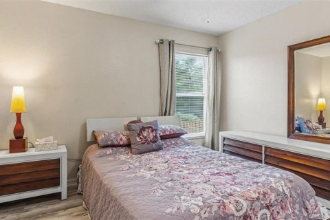 House in Lakeland, Florida 3 bedrooms, 174.66 sq.m. № 2296380 - photo 24