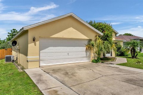 House in Lakeland, Florida 3 bedrooms, 174.66 sq.m. № 2296380 - photo 4