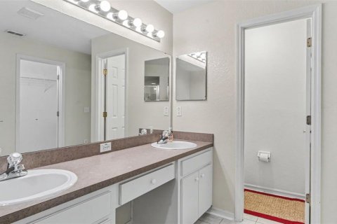 House in Lakeland, Florida 3 bedrooms, 174.66 sq.m. № 2296380 - photo 18