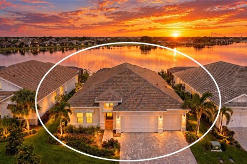 House in Sarasota, Florida 3 bedrooms, 266.35 sq.m. № 2396111