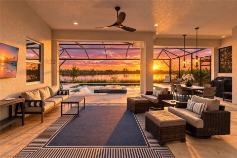 House in Sarasota, Florida 3 bedrooms, 266.35 sq.m. № 2396111 - photo 2