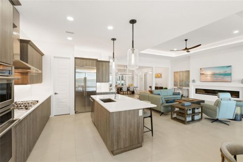 House in Sarasota, Florida 3 bedrooms, 266.35 sq.m. № 2396111 - photo 17