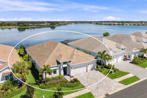 House in Sarasota, Florida 3 bedrooms, 266.35 sq.m. № 2396111 - photo 4
