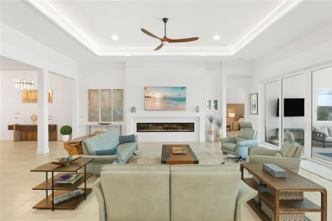 House in Sarasota, Florida 3 bedrooms, 266.35 sq.m. № 2396111 - photo 14