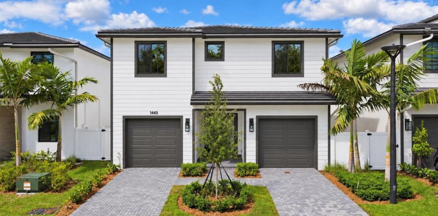 Casa en Fort Lauderdale, Florida 4 dormitorios, 254.37 m2 № 2391806
