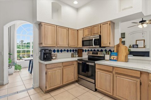 House in Gotha, Florida 4 bedrooms, 216.09 sq.m. № 2119860 - photo 16