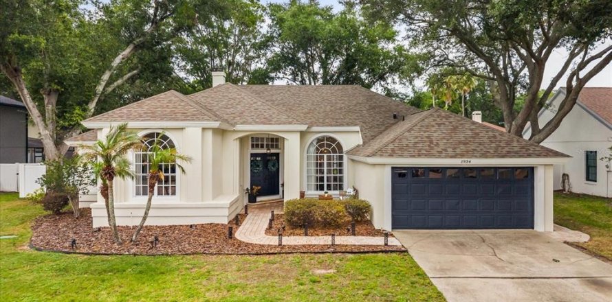 House in Gotha, Florida 4 bedrooms, 216.09 sq.m. № 2119860