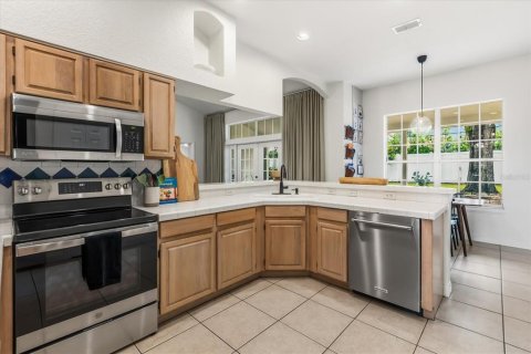 House in Gotha, Florida 4 bedrooms, 216.09 sq.m. № 2119860 - photo 15