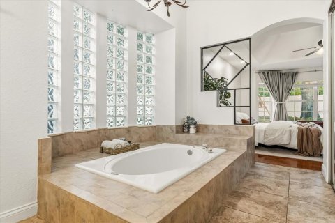 House in Gotha, Florida 4 bedrooms, 216.09 sq.m. № 2119860 - photo 23