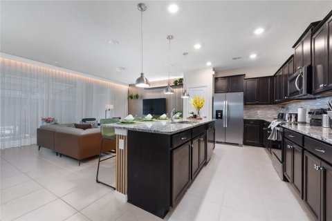 Adosado en venta en Davenport, Florida, 5 dormitorios, 212.1 m2 № 2239847 - foto 11