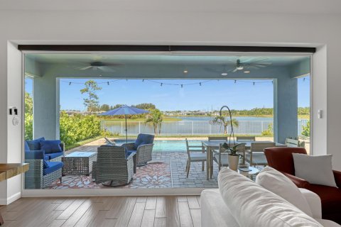 House in Stuart, Florida 5 bedrooms, 264.4 sq.m. № 2187104 - photo 7
