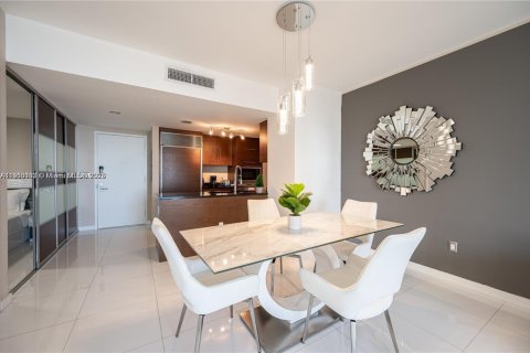 Copropriété à vendre à Miami, Floride: 2 chambres, 88.54 m2 № 1966415 - photo 3