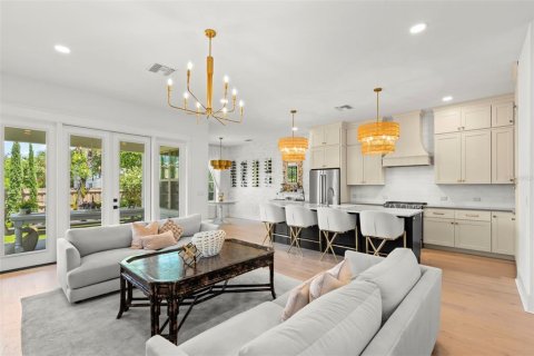 Adosado en venta en Saint Petersburg, Florida, 4 dormitorios, 204.38 m2 № 1894980 - foto 7