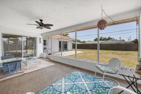 Villa ou maison à vendre à Sarasota, Floride: 3 chambres, 152.27 m2 № 1749460 - photo 25