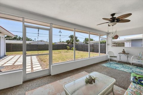 Villa ou maison à vendre à Sarasota, Floride: 3 chambres, 152.27 m2 № 1749460 - photo 22