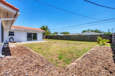 Villa ou maison à vendre à Sarasota, Floride: 3 chambres, 152.27 m2 № 1749460 - photo 27
