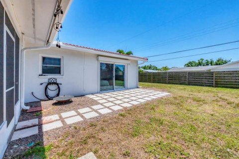 Villa ou maison à vendre à Sarasota, Floride: 3 chambres, 152.27 m2 № 1749460 - photo 26