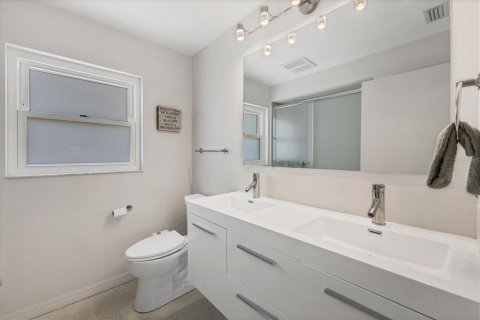Villa ou maison à vendre à Sarasota, Floride: 3 chambres, 152.27 m2 № 1749460 - photo 20