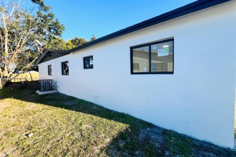 Купить виллу или дом в Майами-Гарденс, Флорида 3 спальни, 103.49м2, № 2036418 - фото 28