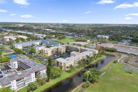 Condo à Lauderdale Lakes, Floride, 1 chambre  № 2046934