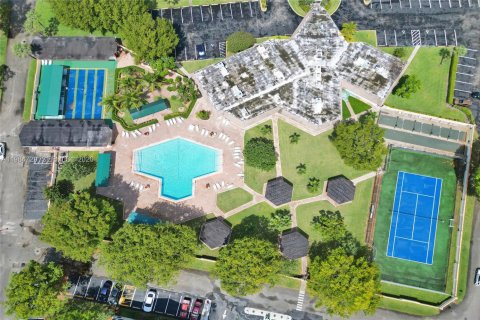 Copropriété à vendre à Lauderdale Lakes, Floride: 1 chambre, 72.74 m2 № 2046934 - photo 2