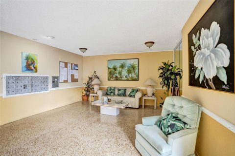 Copropriété à vendre à Lauderdale Lakes, Floride: 1 chambre, 72.74 m2 № 2046934 - photo 5