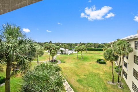 Condominio en alquiler en West Palm Beach, Florida, 2 dormitorios, 133.97 m2 № 1142426 - foto 1