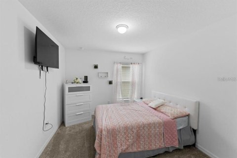 Villa ou maison à vendre à Kissimmee, Floride: 4 chambres, 171.22 m2 № 2144163 - photo 10