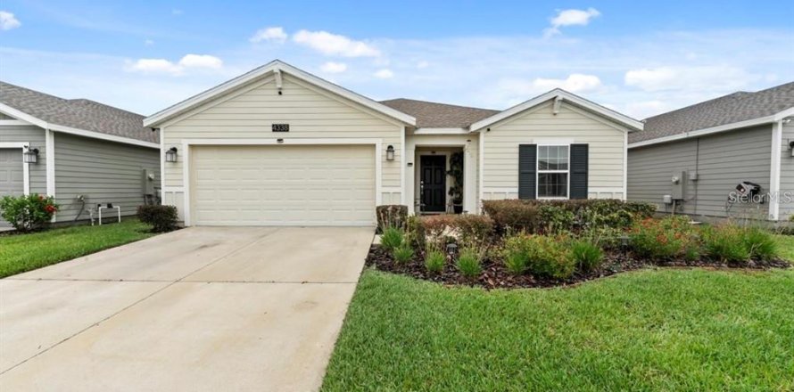Villa ou maison à Kissimmee, Floride 4 chambres, 171.22 m2 № 2144163