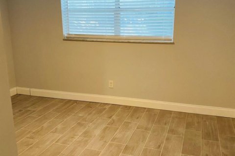 Condo in Oakland Park, Florida, 2 bedrooms  № 2087229 - photo 6
