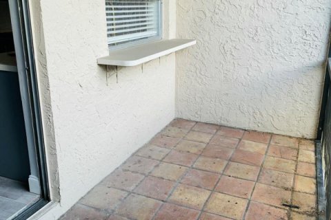 Condo in Oakland Park, Florida, 2 bedrooms  № 2087229 - photo 11