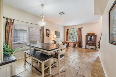 House in Lutz, Florida 6 bedrooms, 289.02 sq.m. № 1900944 - photo 14